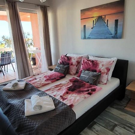 Villa Dijana Малинска Екстериор снимка