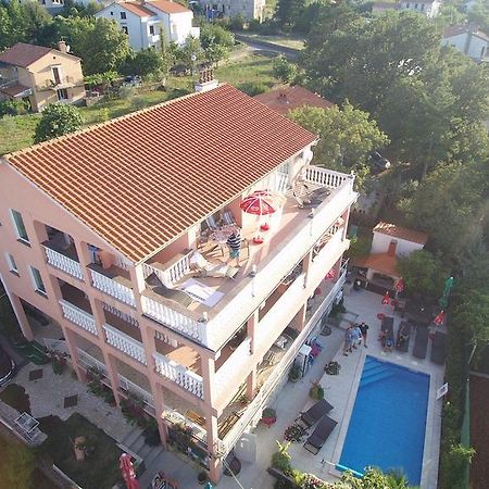 Villa Dijana Малинска Екстериор снимка