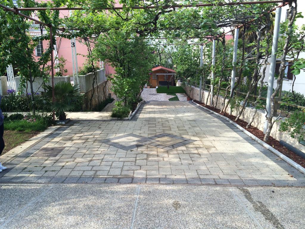 Villa Dijana Малинска Екстериор снимка