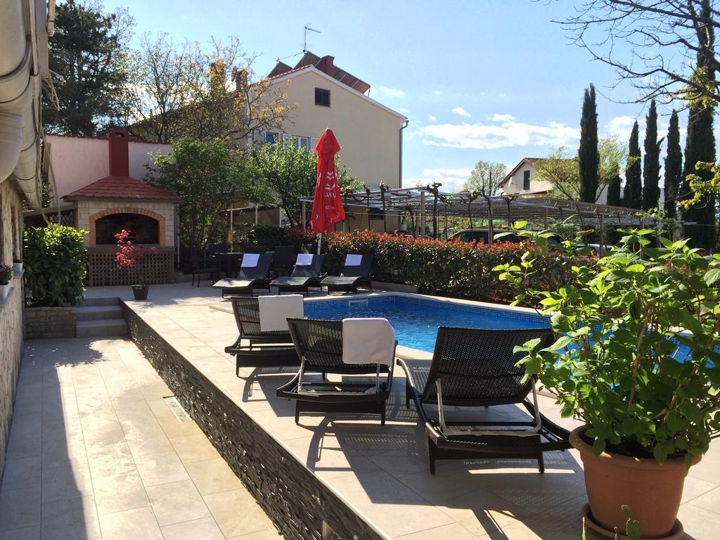 Villa Dijana Малинска Стая снимка