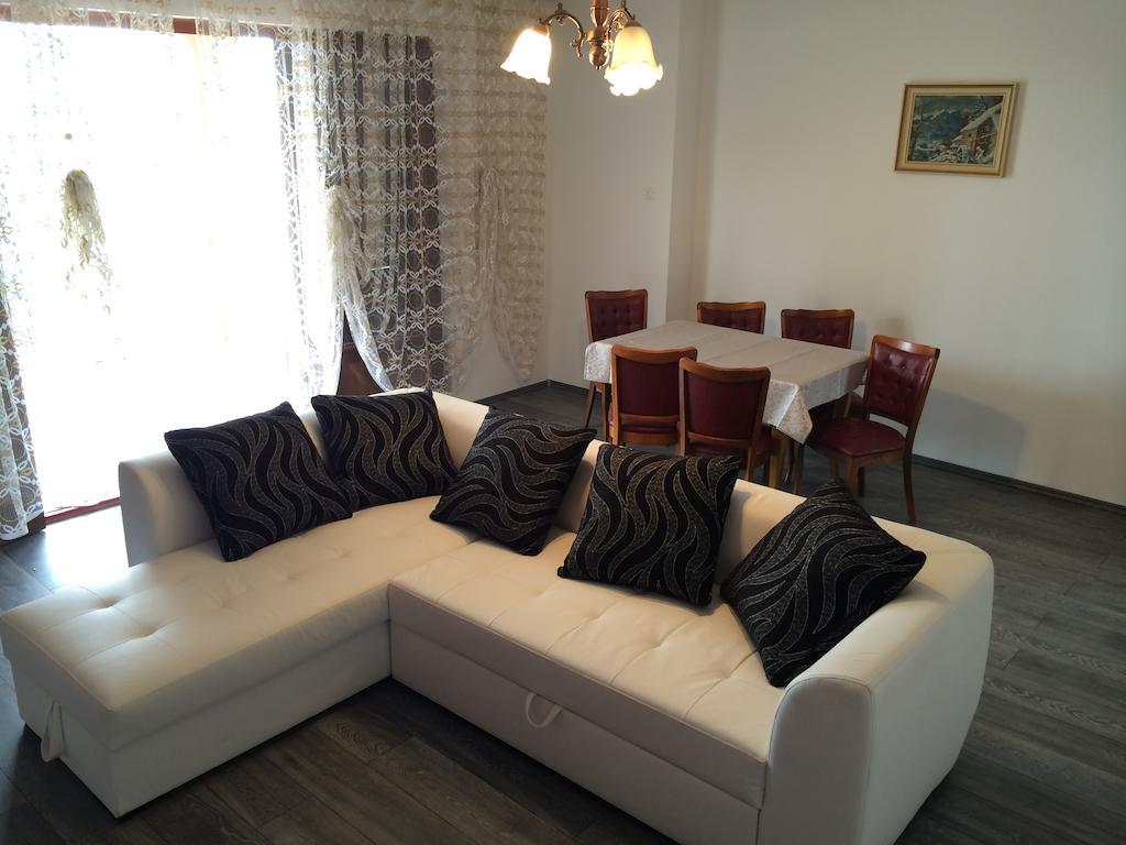 Villa Dijana Малинска Стая снимка